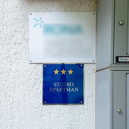 פורץ Studio Apartman Irma Cervar מראה חיצוני תמונה