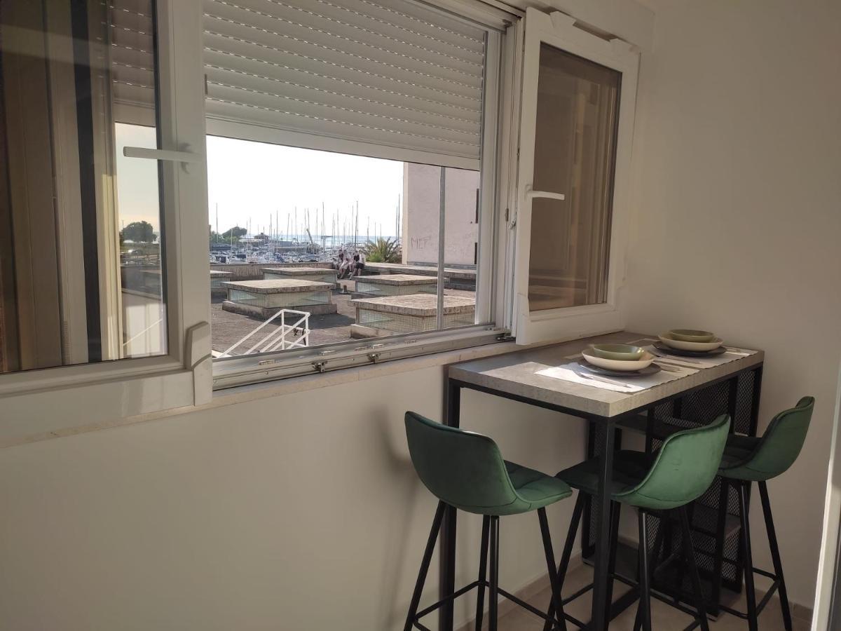 פורץ Studio Apartman Irma Cervar מראה חיצוני תמונה