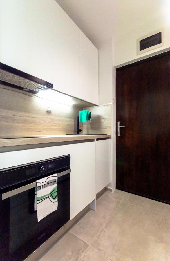פורץ Studio Apartman Irma Cervar מראה חיצוני תמונה